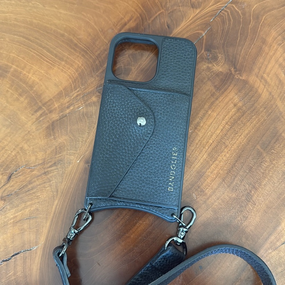 Bandolier 13 pro Hailey case with strap